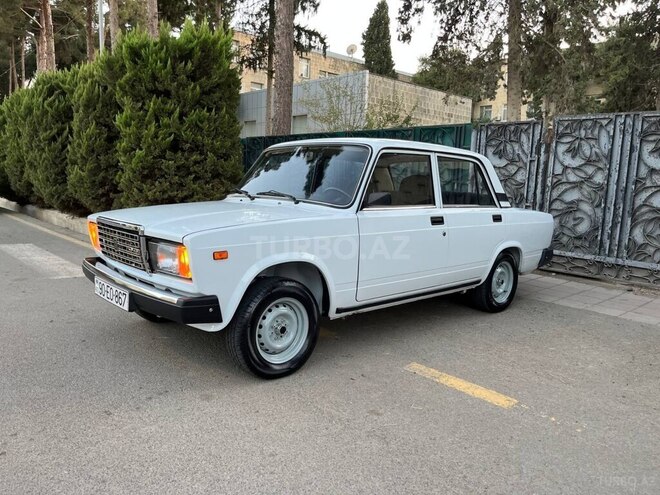 LADA (VAZ) 2107 2009, 11,730 km - 1.5 l - Salyan