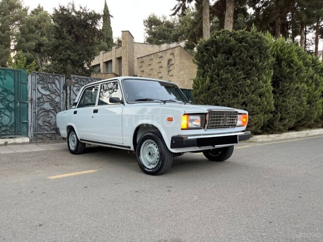 LADA (VAZ) 2107 2009, 11,730 km - 1.5 l - Salyan