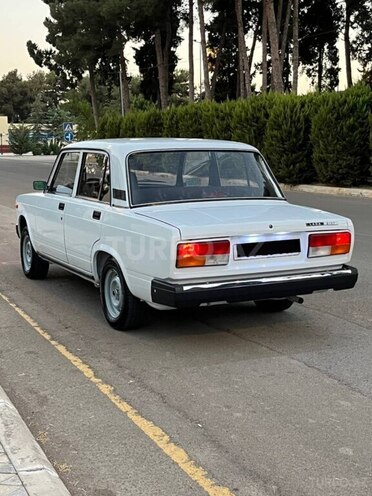 LADA (VAZ) 2107 2009, 11,730 km - 1.5 l - Salyan