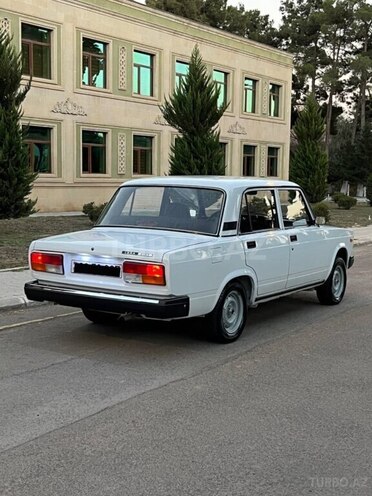 LADA (VAZ) 2107 2009, 11,730 km - 1.5 l - Salyan