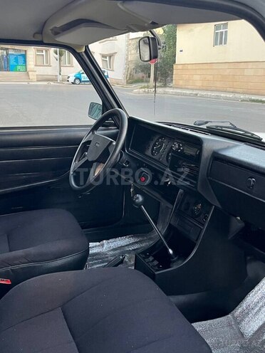 LADA (VAZ) 2107 2009, 11,730 km - 1.5 l - Salyan