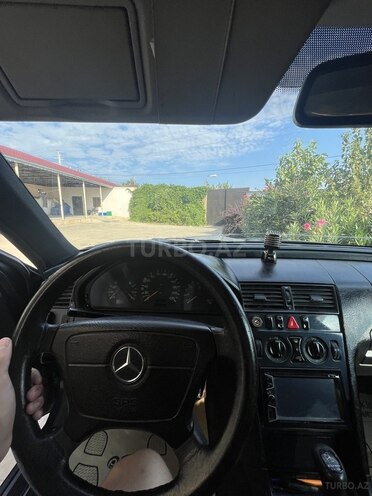 Mercedes C 220 2001, 418,781 km - 2.2 l - Şamaxı