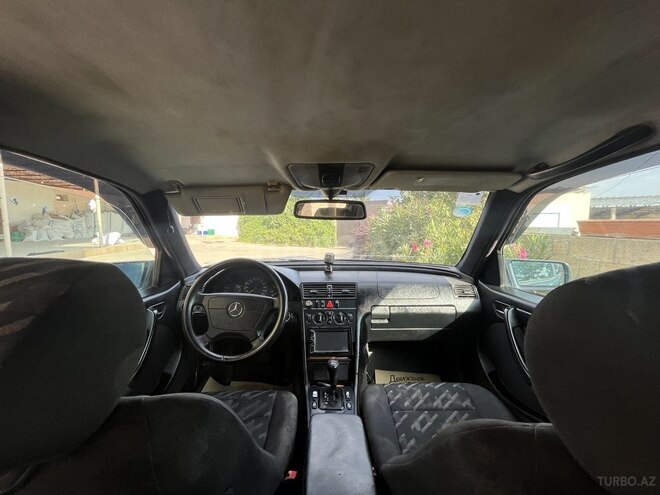 Mercedes C 220 2001, 418,781 km - 2.2 l - Şamaxı