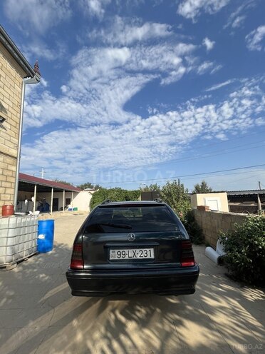 Mercedes C 220 2001, 418,781 km - 2.2 l - Şamaxı