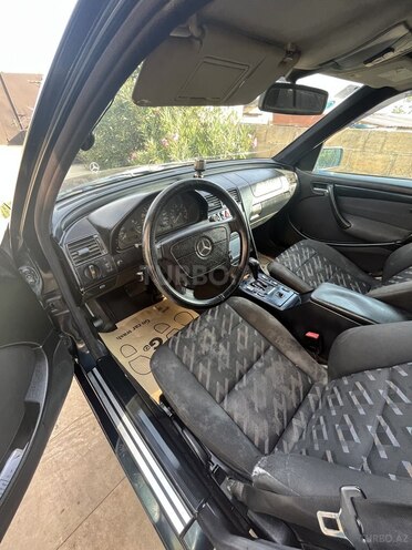 Mercedes C 220 2001, 418,781 km - 2.2 l - Şamaxı