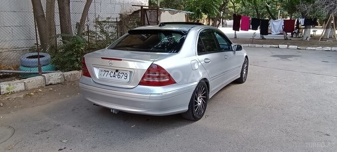 Mercedes C 220 2001, 370,000 km - 2.2 l - Bakı