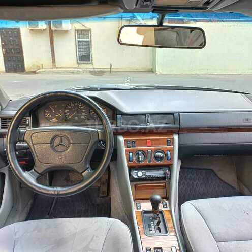 Mercedes E 230 1988, 278,000 km - 2.0 l - Bakı