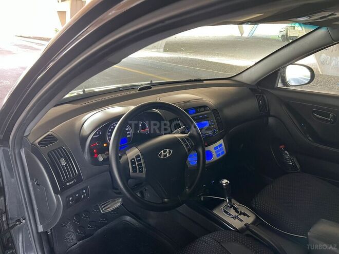 Hyundai Elantra 2009, 180,500 km - 2.0 l - Bakı