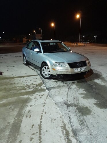 Volkswagen Passat 2003, 275,000 km - 1.8 л - Lənkəran