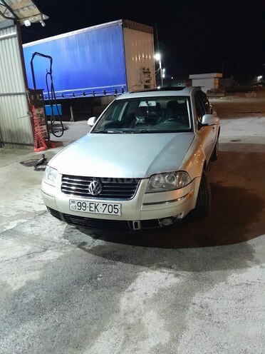 Volkswagen Passat 2003, 275,000 km - 1.8 л - Lənkəran