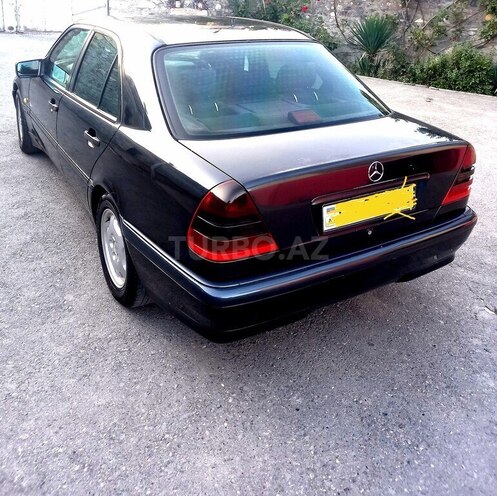 Mercedes C 220 1999, 345,000 km - 2.2 l - Qəbələ