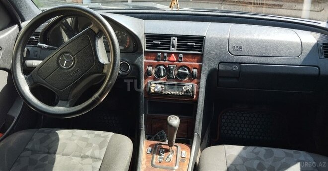 Mercedes C 220 1999, 345,000 km - 2.2 l - Qəbələ