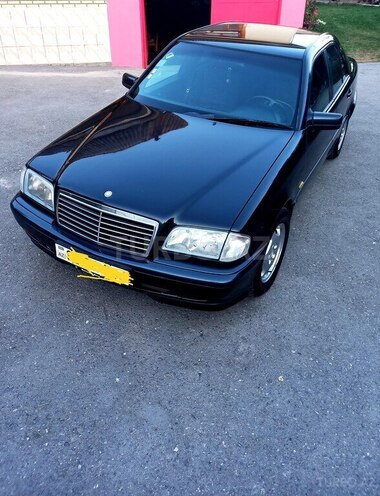 Mercedes C 220 1999, 345,000 km - 2.2 l - Qəbələ