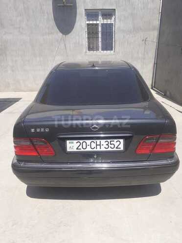 Mercedes E 230 1995, 270,000 km - 2.3 l - Gəncə