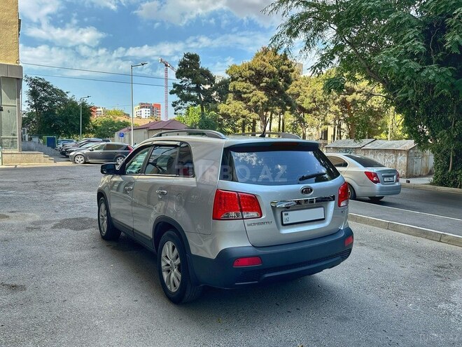 Kia Sorento 2011, 215,000 km - 2.0 l - Bakı