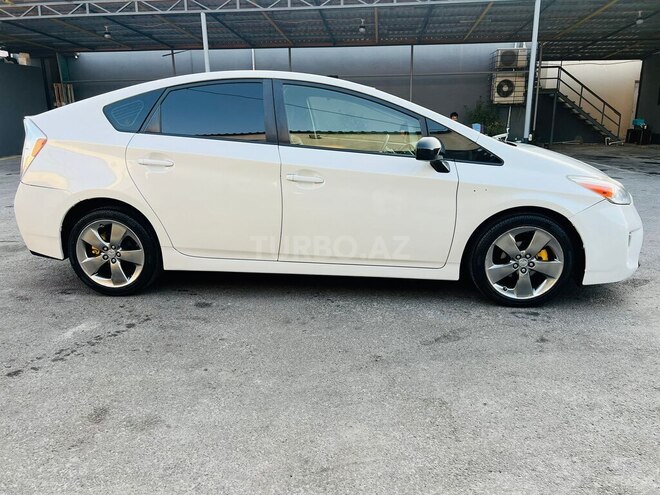 Toyota Prius 2013, 220,000 km - 1.8 l - Bakı