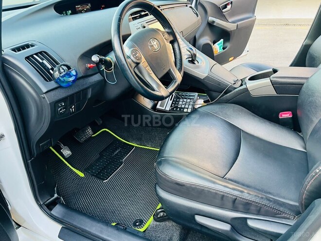 Toyota Prius 2013, 220,000 km - 1.8 l - Bakı