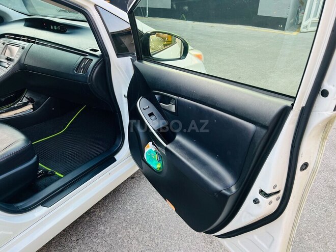 Toyota Prius 2013, 220,000 km - 1.8 l - Bakı