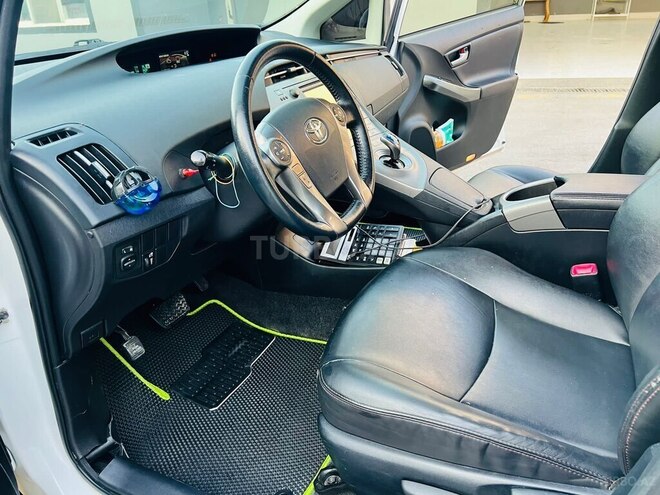 Toyota Prius 2013, 220,000 km - 1.8 l - Bakı