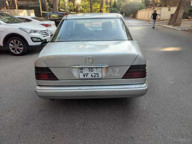 Mercedes E 250 1994, 397,500 km - 2.5 l - Bakı