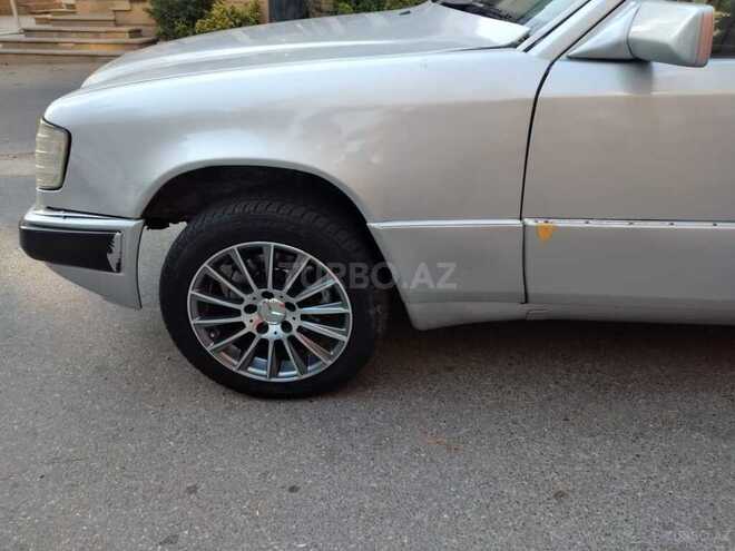 Mercedes E 250 1994, 397,500 km - 2.5 l - Bakı
