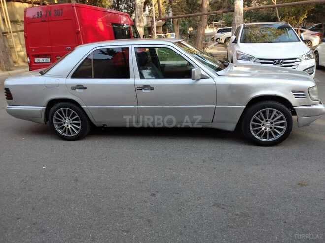 Mercedes E 250 1994, 397,500 km - 2.5 l - Bakı