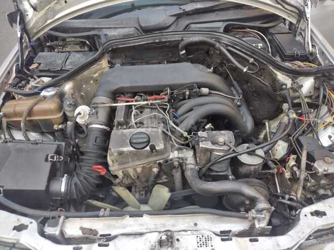 Mercedes E 250 1994, 397,500 km - 2.5 l - Bakı