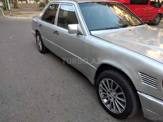 Mercedes E 250 1994, 397,500 km - 2.5 l - Bakı