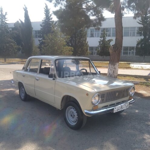 LADA (VAZ) 21011 1984, 47,589 km - 1.5 л - Salyan
