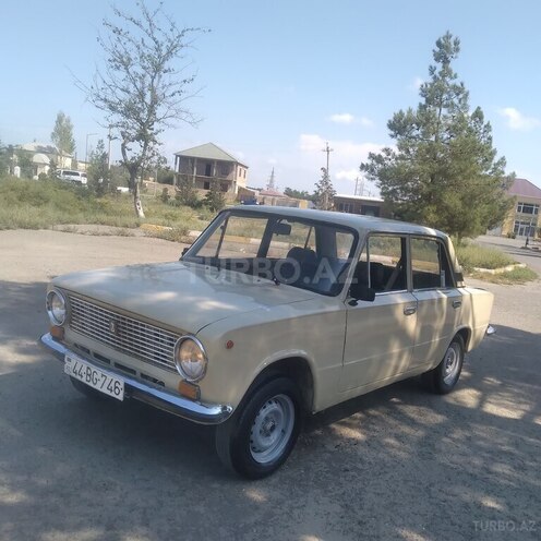 LADA (VAZ) 21011 1984, 47,589 km - 1.5 л - Salyan