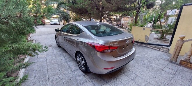 Hyundai Elantra 2015, 25,307 km - 1.8 l - Bakı