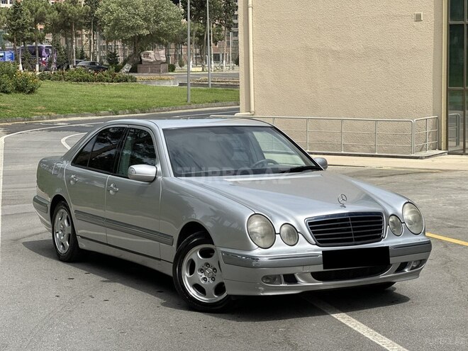 Mercedes E 240 2001, 267,000 km - 2.4 l - Sumqayıt