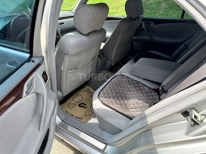 Mercedes E 240 2001, 267,000 km - 2.4 l - Sumqayıt