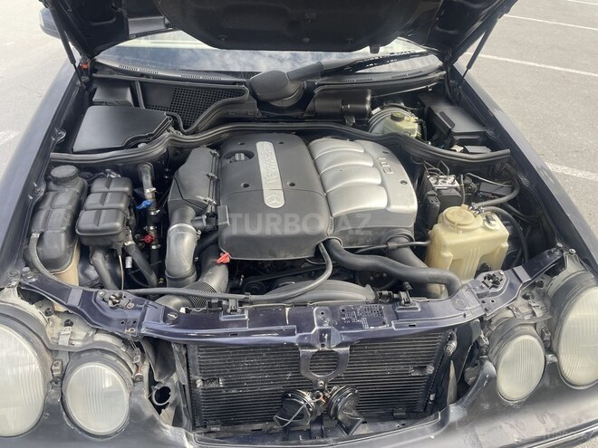 Mercedes E 220 2001, 254,300 km - 2.2 л - Bakı