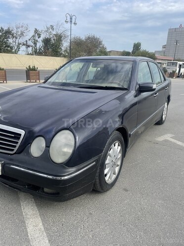 Mercedes E 220 2001, 254,300 km - 2.2 л - Bakı
