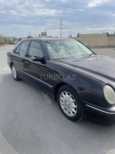 Mercedes E 220 2001, 254,300 km - 2.2 л - Bakı
