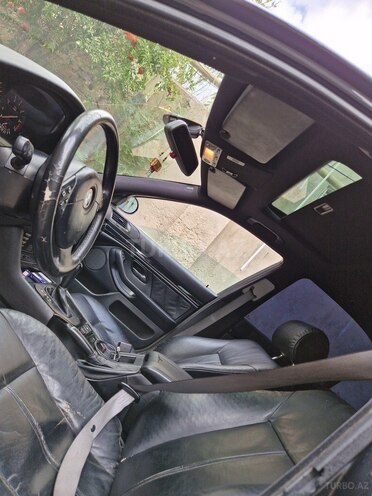 BMW 525 2001, 354,000 km - 2.5 l - Bakı