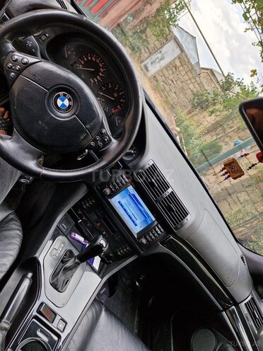 BMW 525 2001, 354,000 km - 2.5 l - Bakı