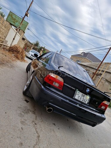 BMW 525 2001, 354,000 km - 2.5 l - Bakı