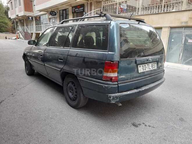 Opel Astra 1995, 261,000 km - 1.6 l - Bakı