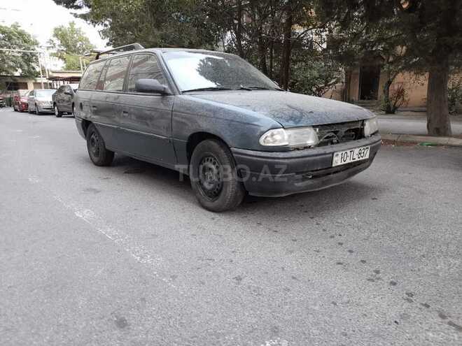 Opel Astra 1995, 261,000 km - 1.6 l - Bakı