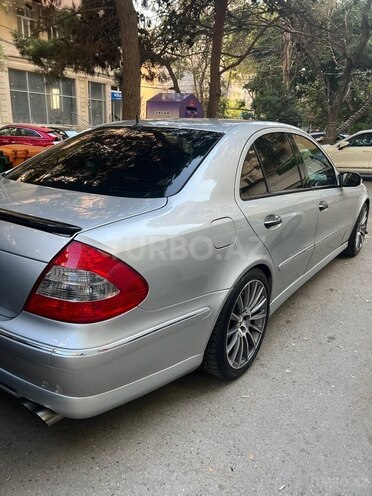 Mercedes E 240 2002, 202,000 km - 2.4 l - Bakı