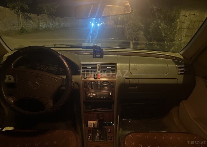 Mercedes C 200 1994, 25,000 km - 2.0 l - Gəncə