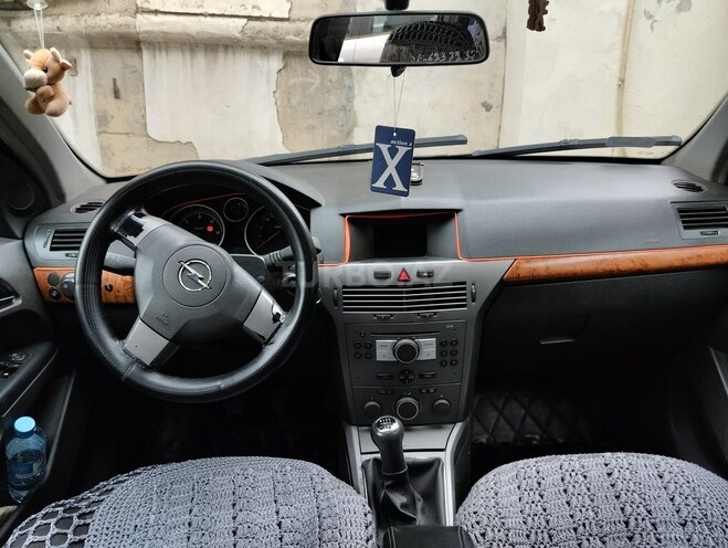 Opel Astra 2005, 235,000 km - 1.3 л - Bakı