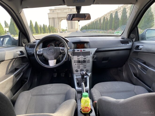 Opel Astra 2009, 200,000 km - 1.4 l - Gəncə
