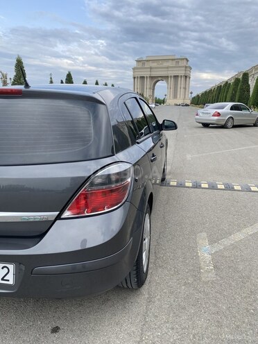 Opel Astra 2009, 200,000 km - 1.4 l - Gəncə