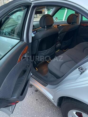 Mercedes E 240 2003, 230,389 km - 2.6 l - Bakı