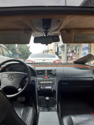 Mercedes C 220 1995, 283,414 km - 2.2 l - Bakı