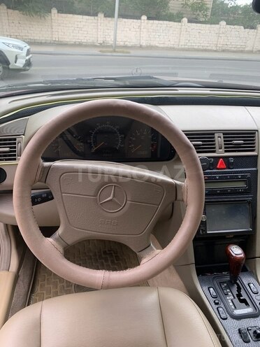 Mercedes C 230 1998, 240,000 km - 2.3 l - Bakı