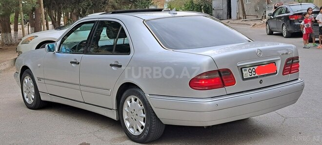 Mercedes E 240 1998, 289,000 km - 2.4 л - Sumqayıt